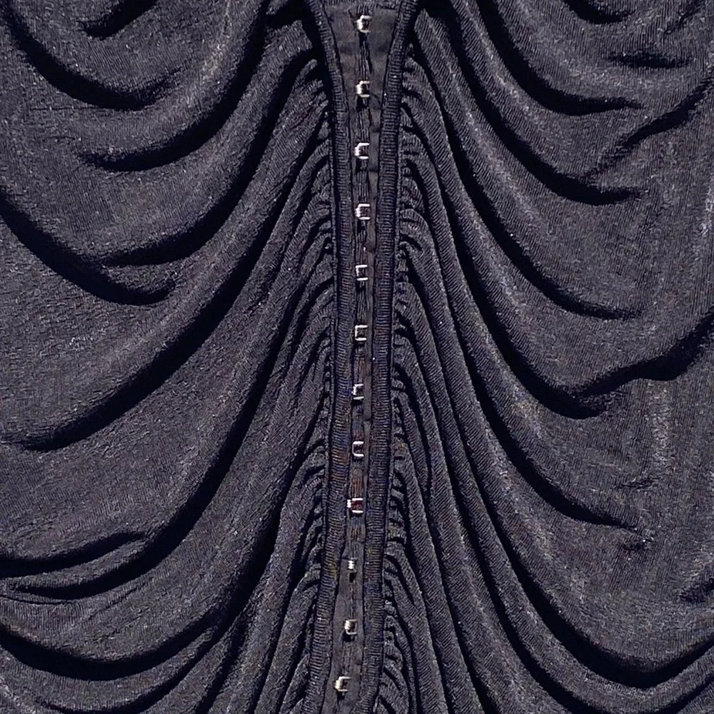 NWT ASTR The Label Women’s Black Ruched Front Long Sleeve Top size XL - Picture 8 of 10